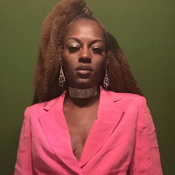 Meet your Posher, Carolyn - Picture 1 of 1